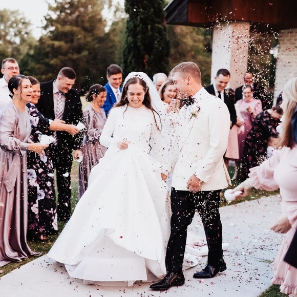 Meet your Posher, Anna - Picture 3 of 7